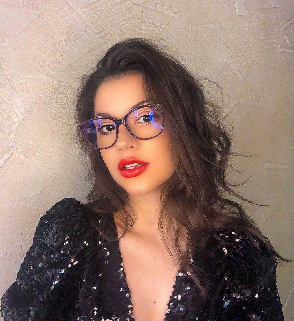 Instagram.com/cleopatrastratan