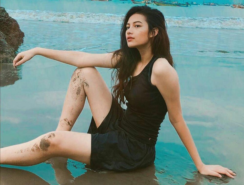 10 Pesona Lania Fira, Pemeran Mak Eros Muda di Sebelum Dunia Terbalik