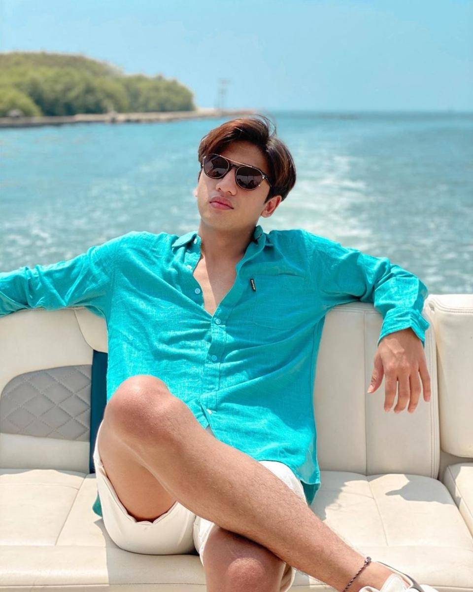 instagram.com/harrisvriza/
