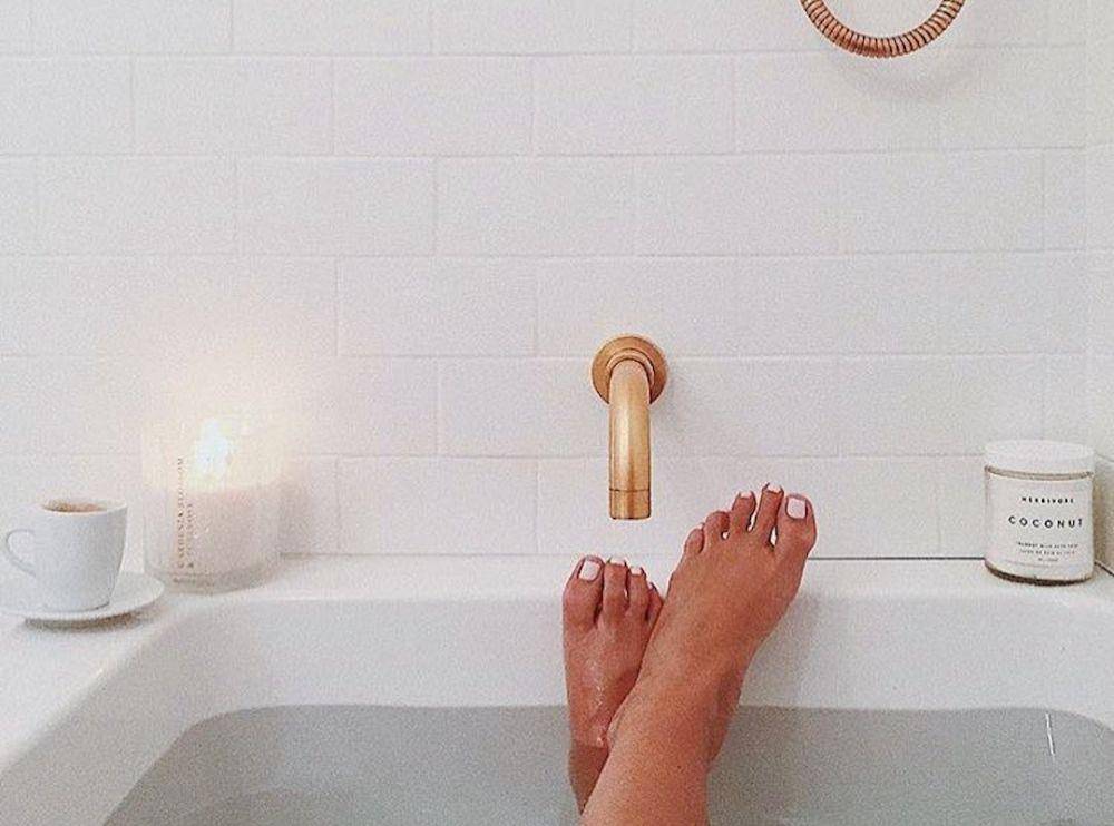 theeverygirl.com