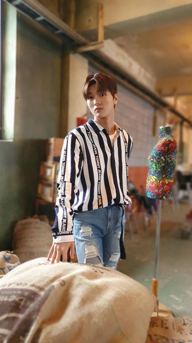 twitter.com/woollim_rookie