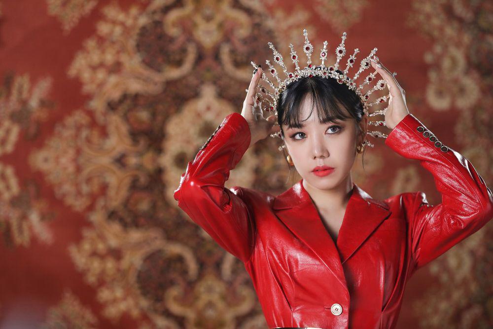 Debut Solo dengan 'Bird', Ini 9 Potret Pesona Girl Crush Namjoo Apink