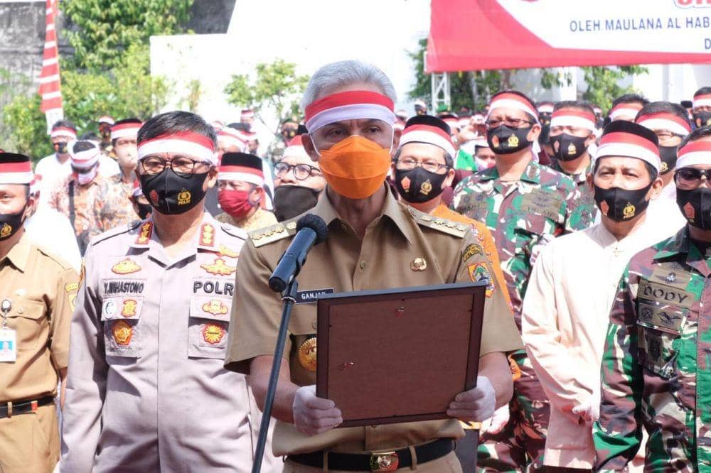 Gubernur Jateng, Ganjar Pranowo membacakan ikrar tolak intolerasi dan radikalisme. Dok.Humas Pemkot SOlo