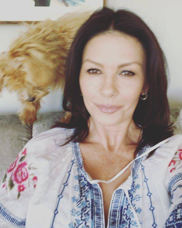 Tangkapan layar. (instagram.com/catherinezetajones)