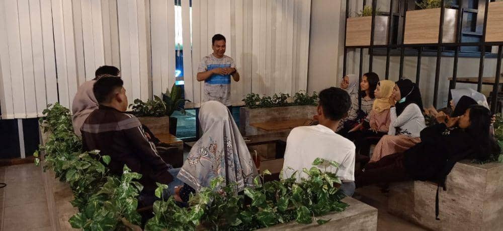 Humas Komunitas Semut Muhammad Dendy dalam suatu acara (Dok. Komunitas Semut)
