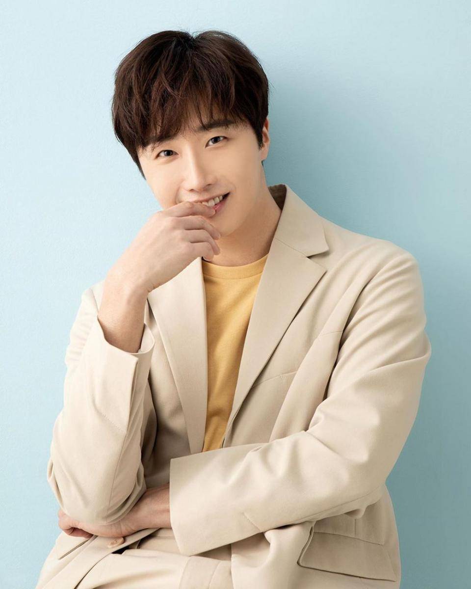instagram.com/smilwoo