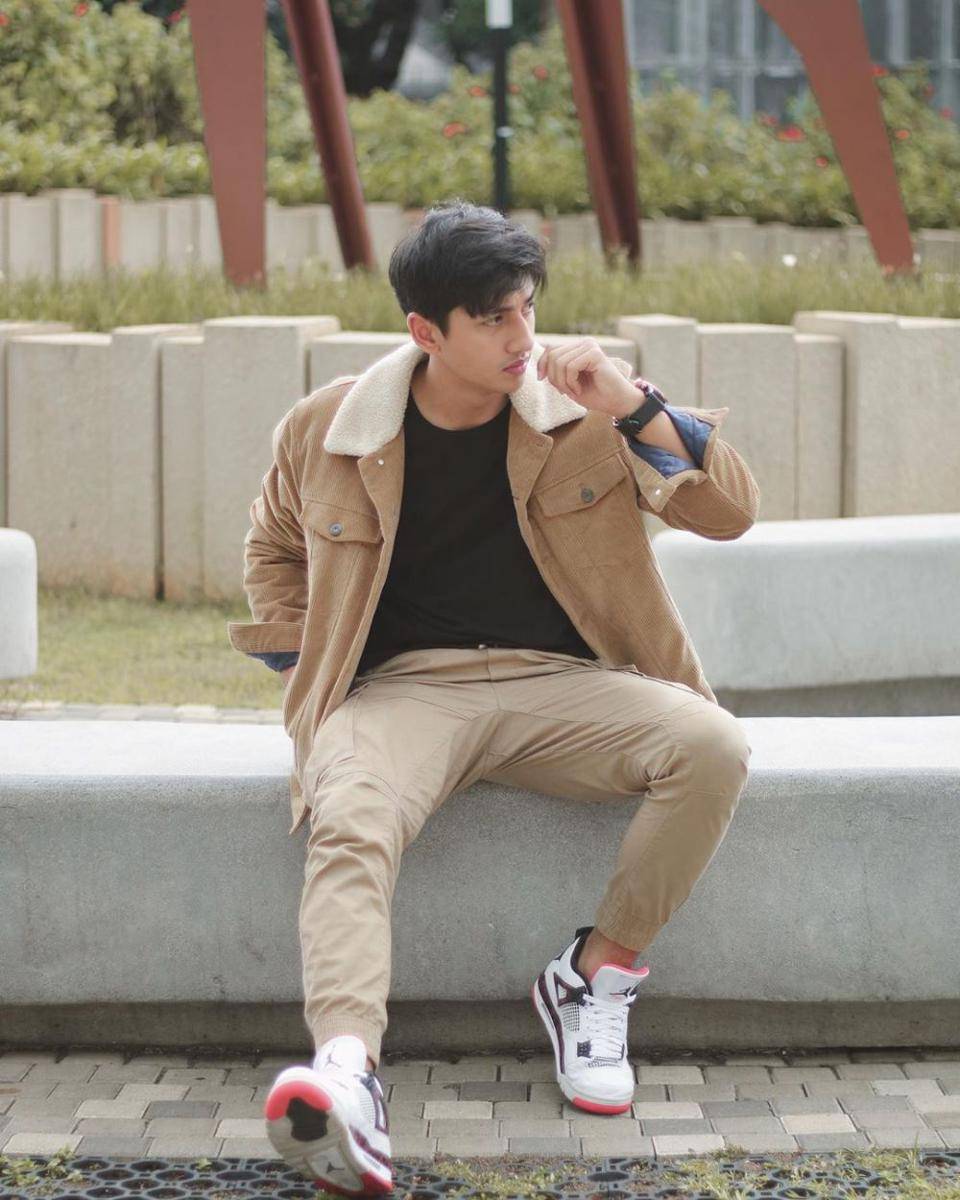 Instagram.com/harrisvriza