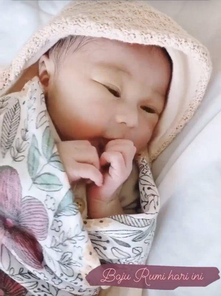 Instagram.com/dianpelangi/