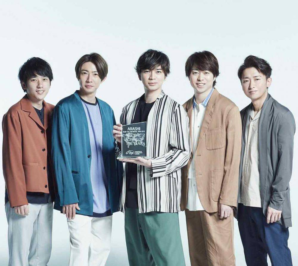 instagram.com/arashi_5_official