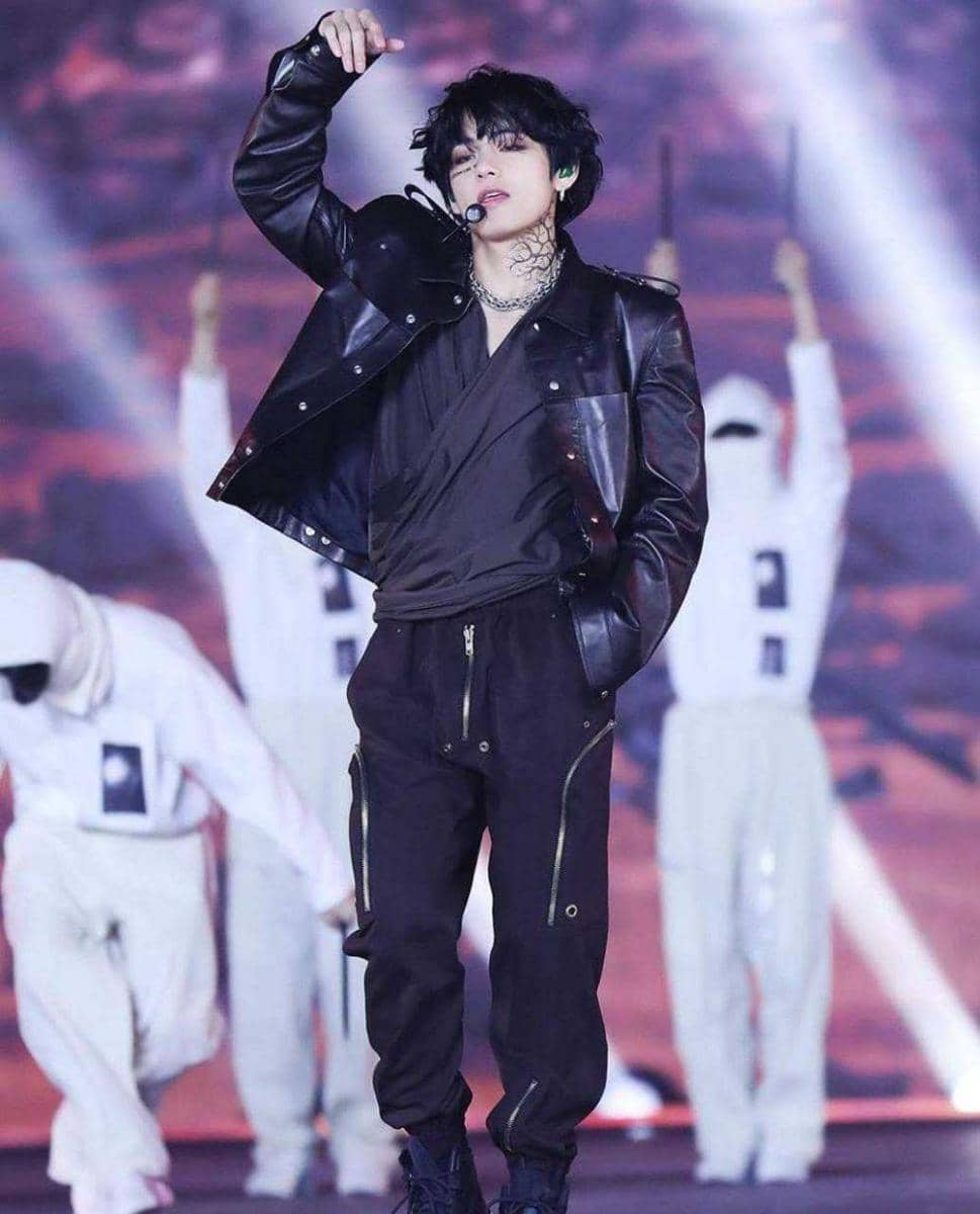 Instagram.com/taehyung_v