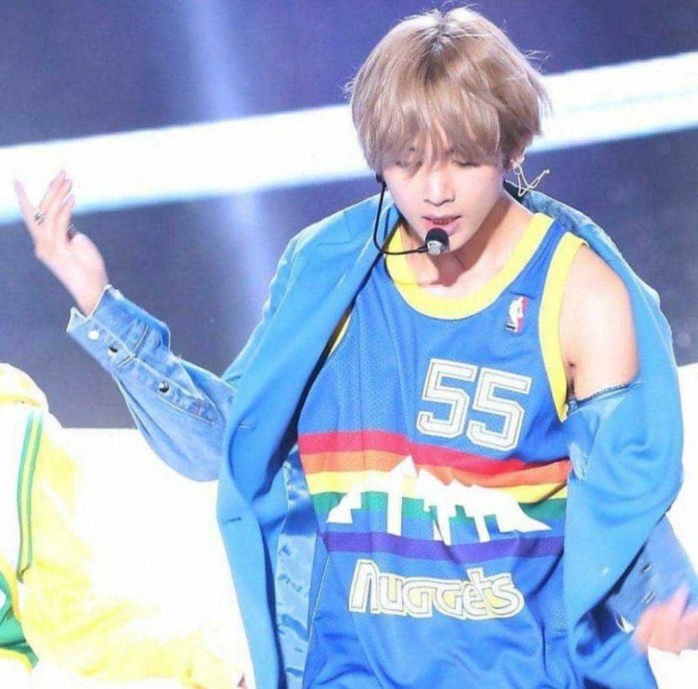 Instagram.com/taehyung_v