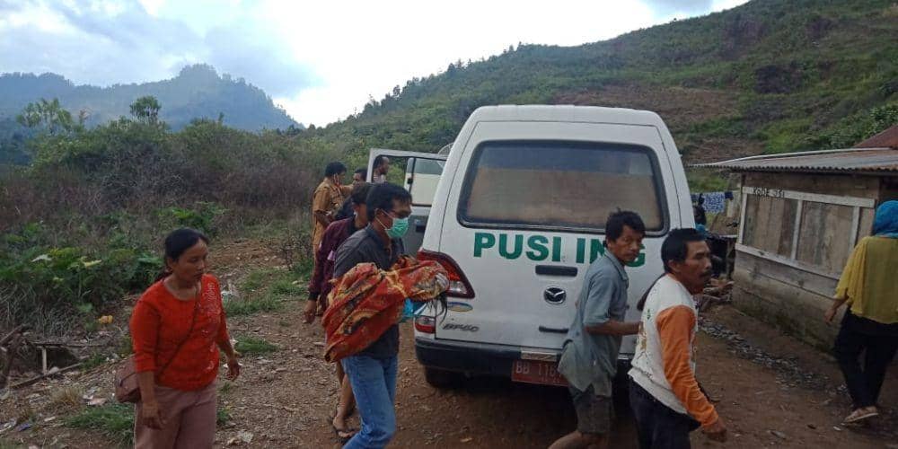Korban meninggal dievakuasi (Dok.IDN Times/Istimewa)