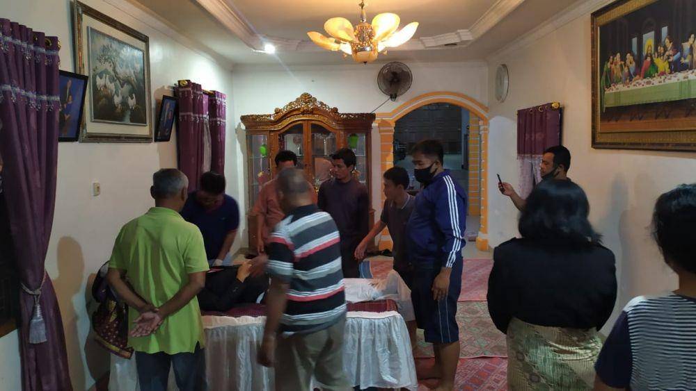 Situasi rumah duka Alm. Eliakim Simanjuntak (IDN Times/Gideon Aritonang)