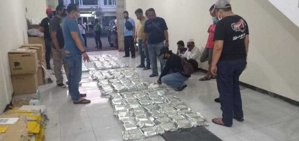 BNNP Jatim menggerebek gudak penyimpanan sabu di Surabaya, Rabu (9/9/2020). IDN Times/Dok.Istimewa