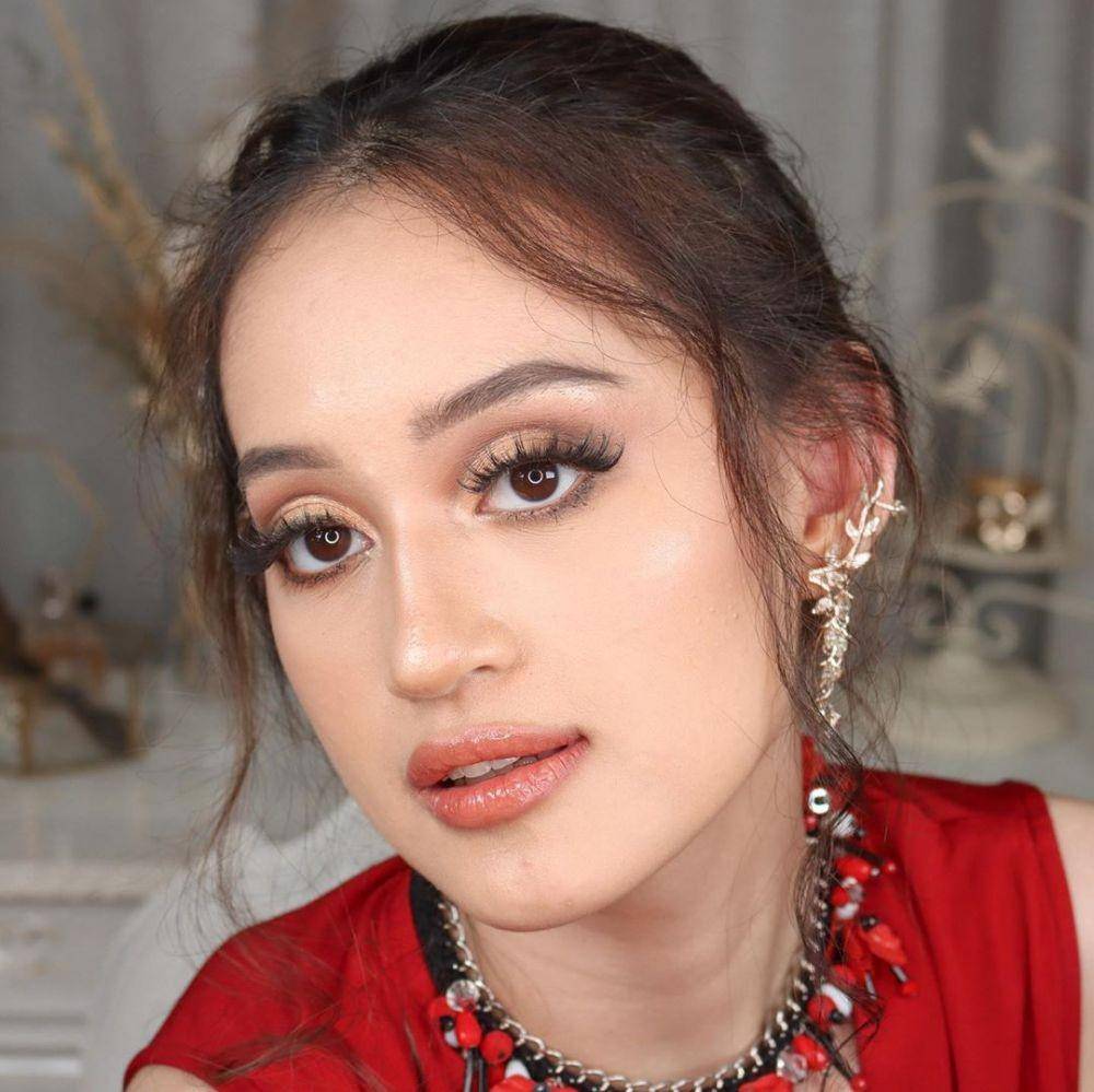 instagram.com/nadyaaqilla