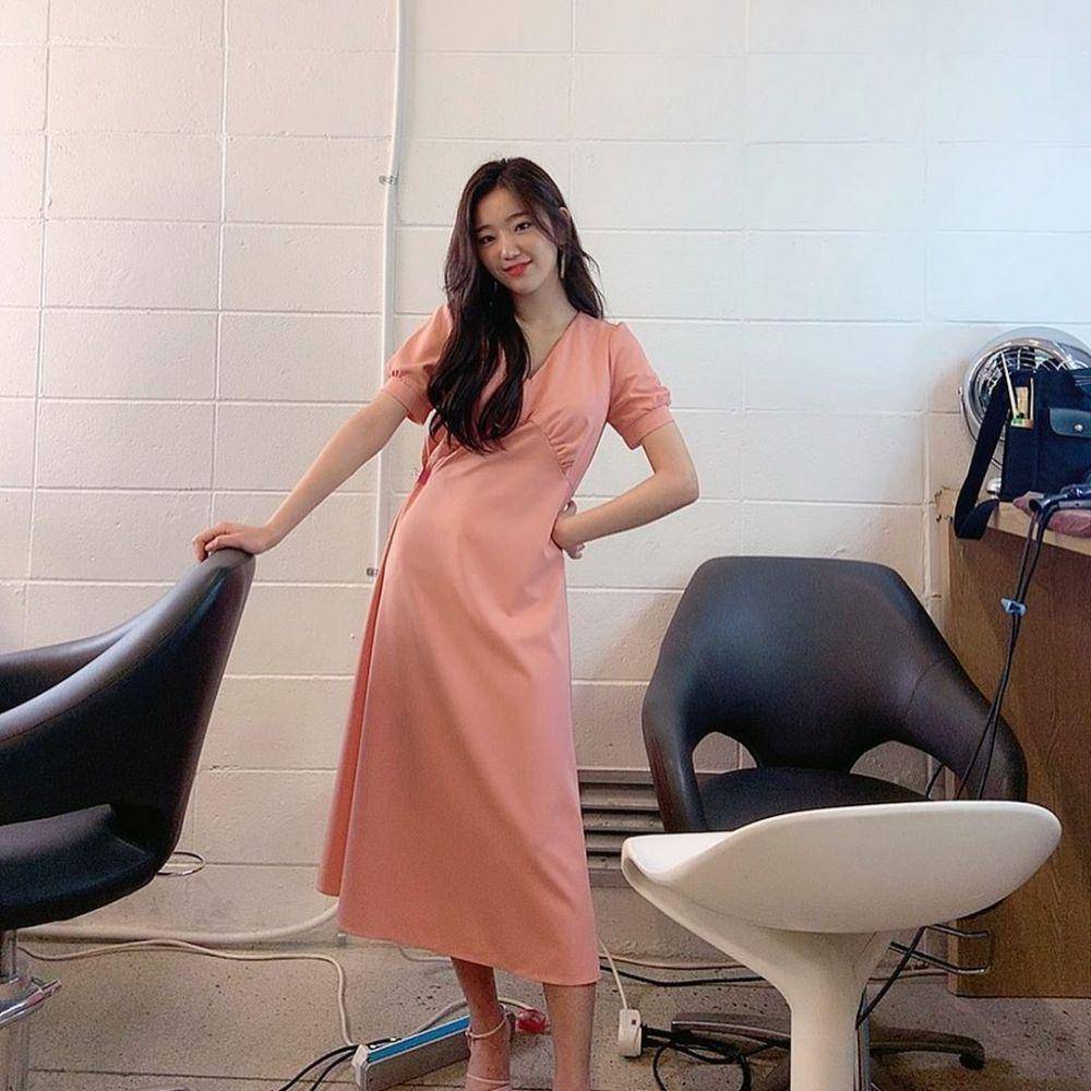 instagram.com/hyeweon__
