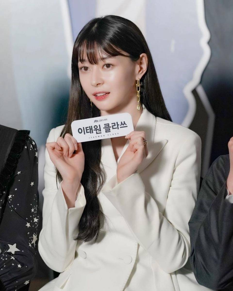 instagram.com/hv_nara