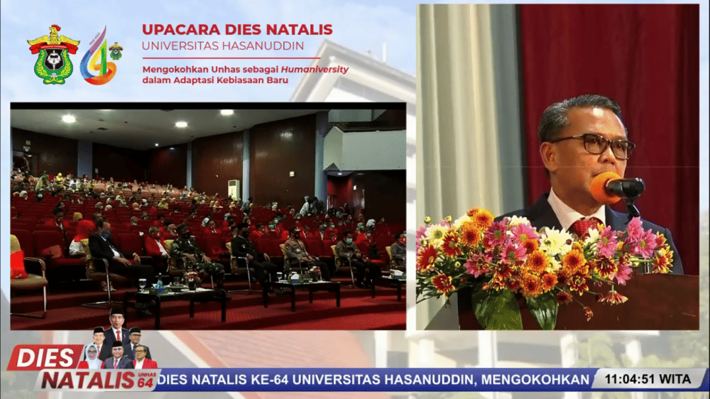 Gubernur Sulawesi Selatan, Nurdin Abdullah, saat memberi kata sambutan di acara puncak Dies Natalis ke-64 Universitas Hasanuddin Makassar pada hari Kamis (10/9/2020). (Dok. Istimewa/Kanal YouTube Universitas Hasanuddin)