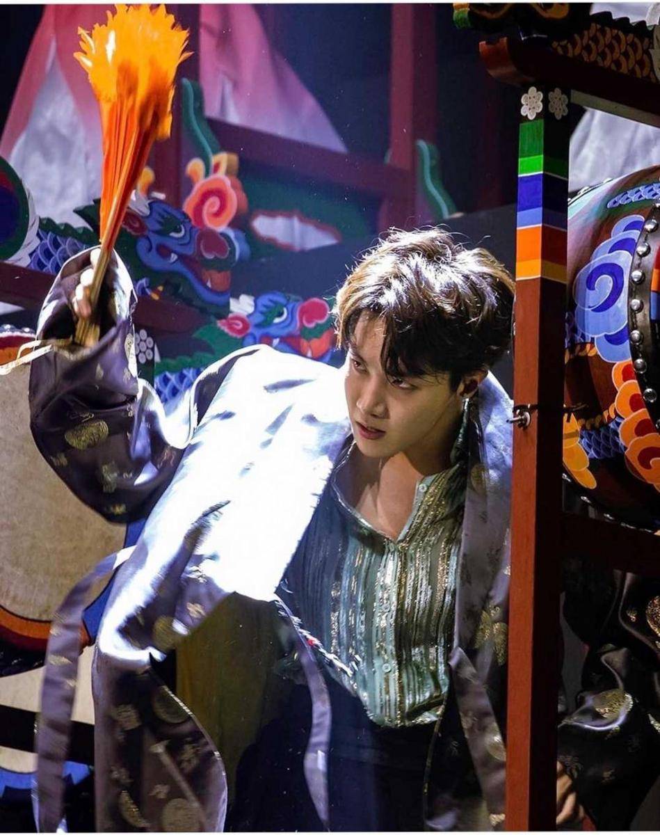 instagram.com/jhopebts