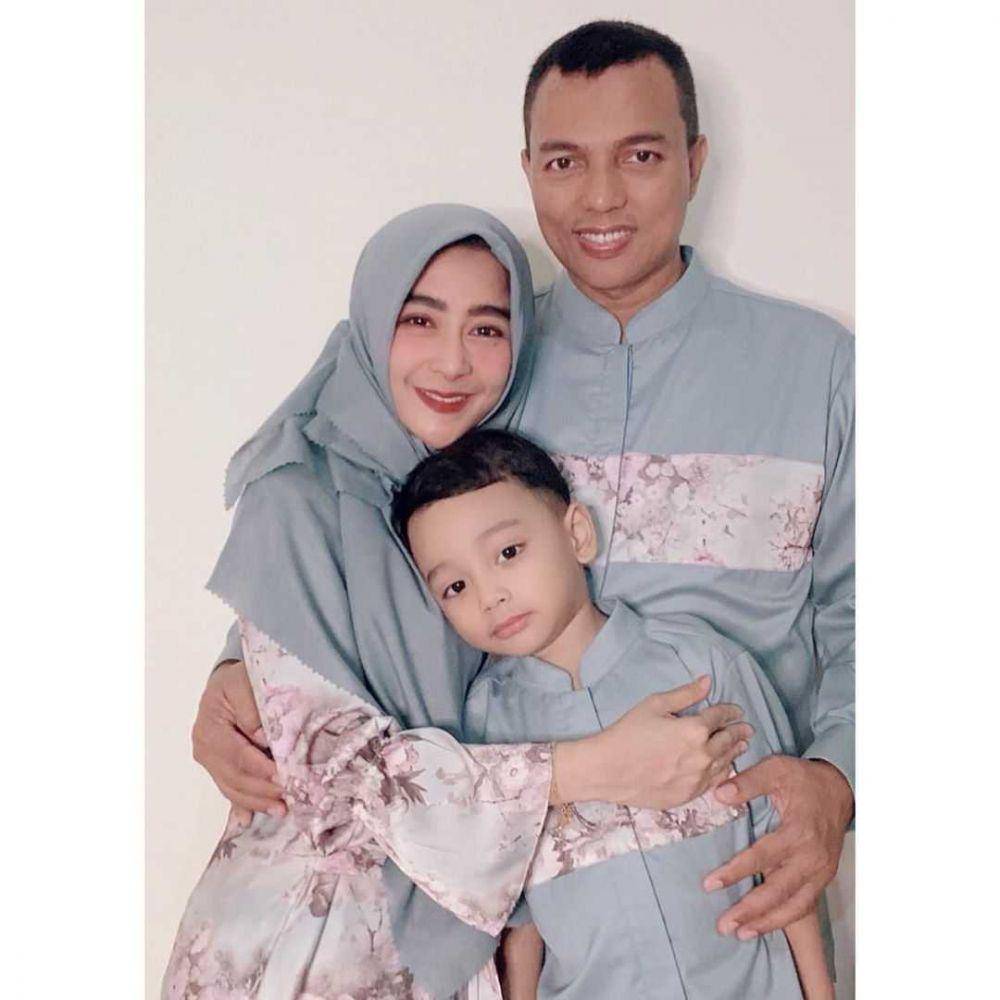 Instagram.com/uutpermatasari