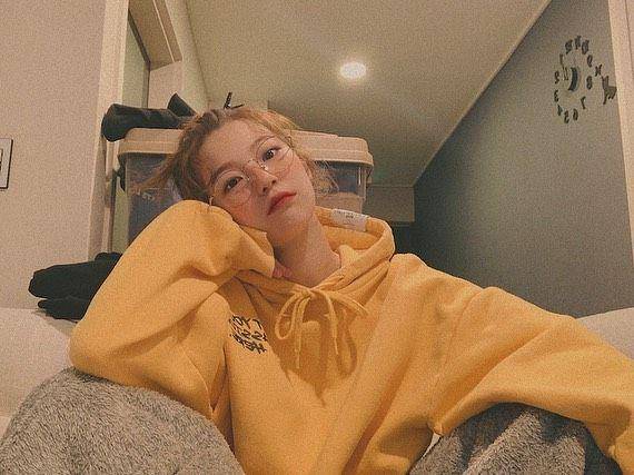 instagram.com/officialfromis_9