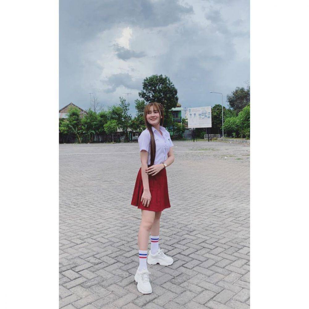 instagram.com/nellakharisma
