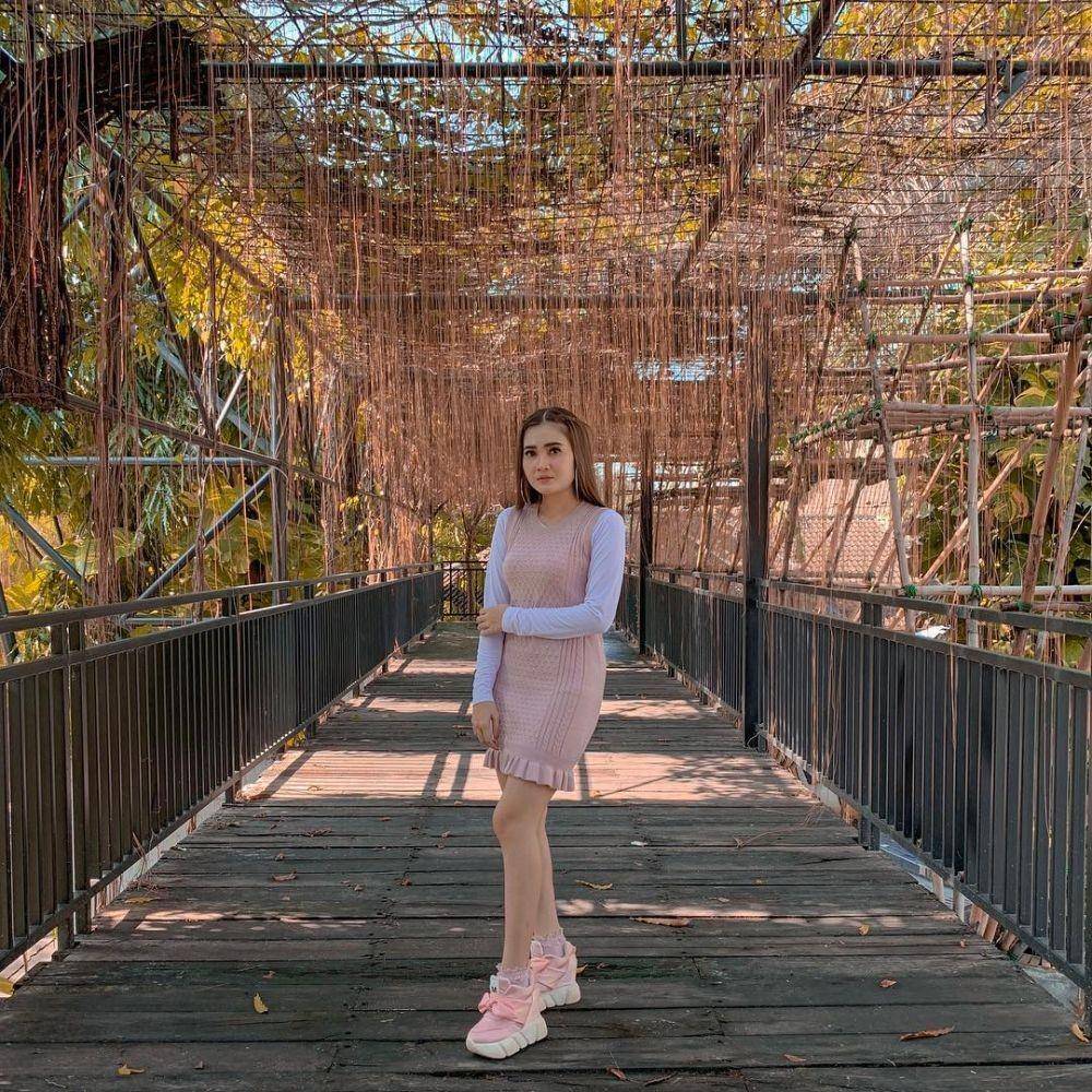 instagram.com/nellakharisma