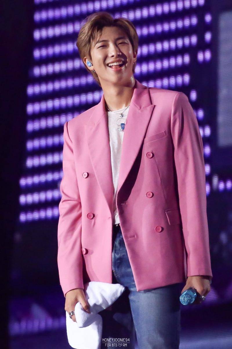 twitter.com/HoneyJoonie94
