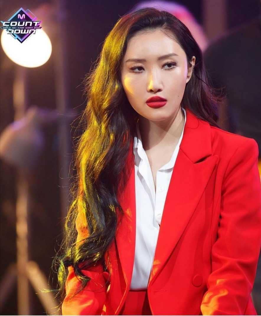 Instagram.com/queen.hwasa