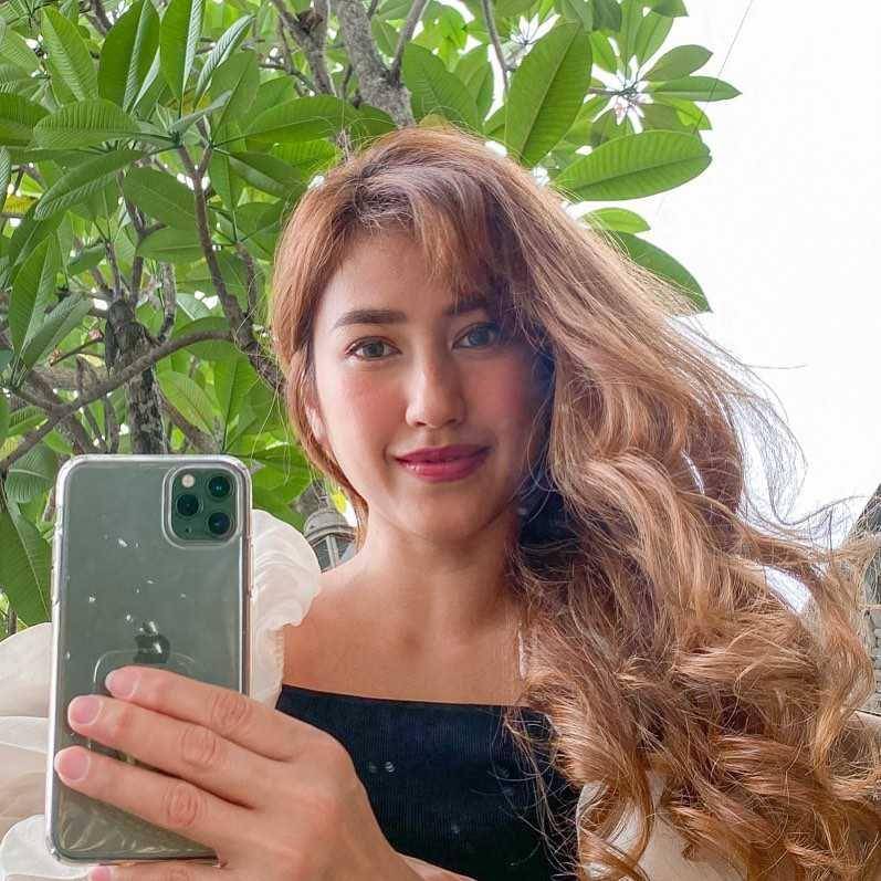 Instagram.com/louiseans