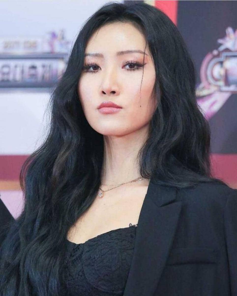 Instagram.com/queen.hwasa