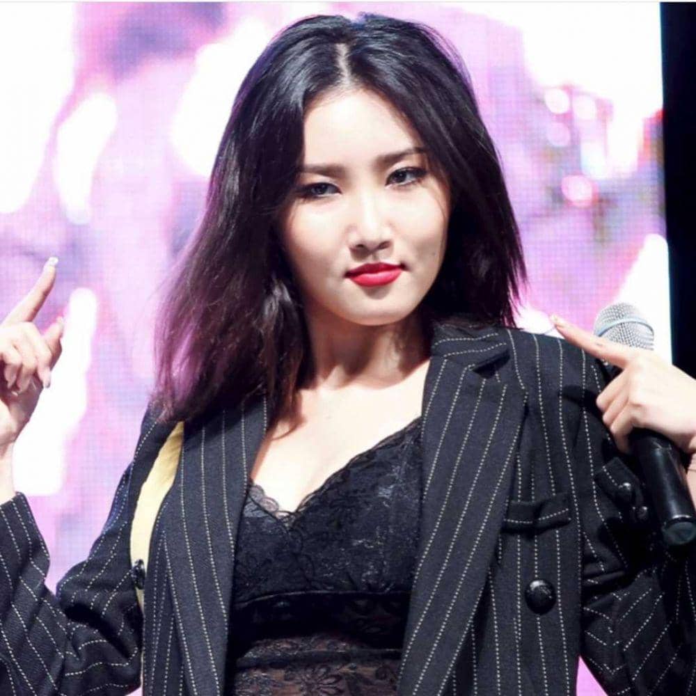 Instagram.com/queen.hwasa