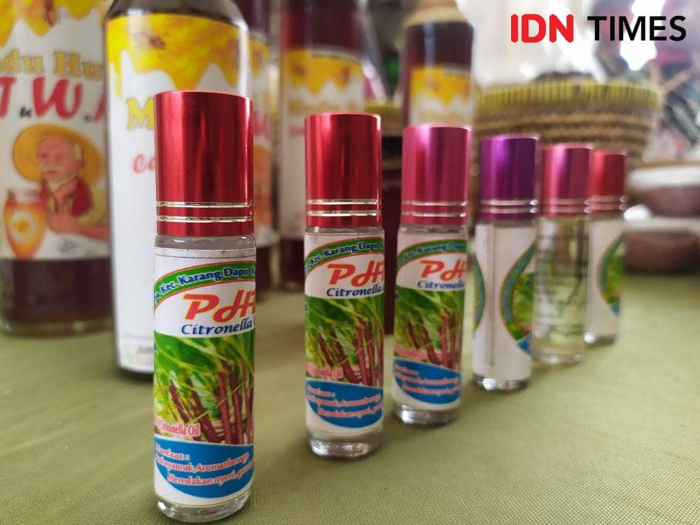Minyak serai produk BRG asal Muratara (IDN Times/Feny Maulia Agustin)