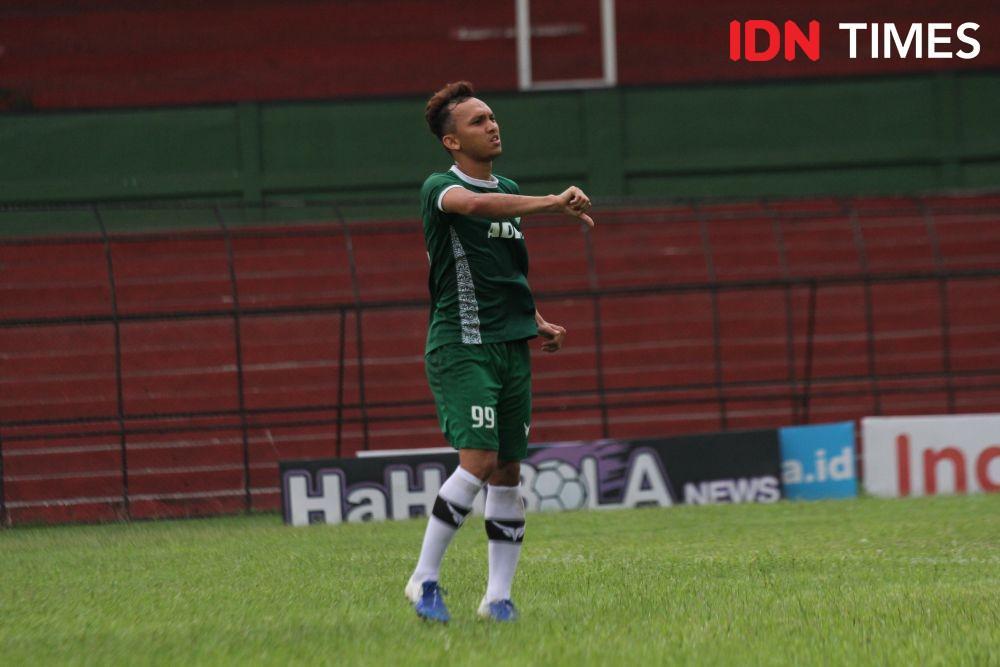 Spanduk "Philep Hansen Harus Out" Terpajang, PSMS Cari Direktur Teknik