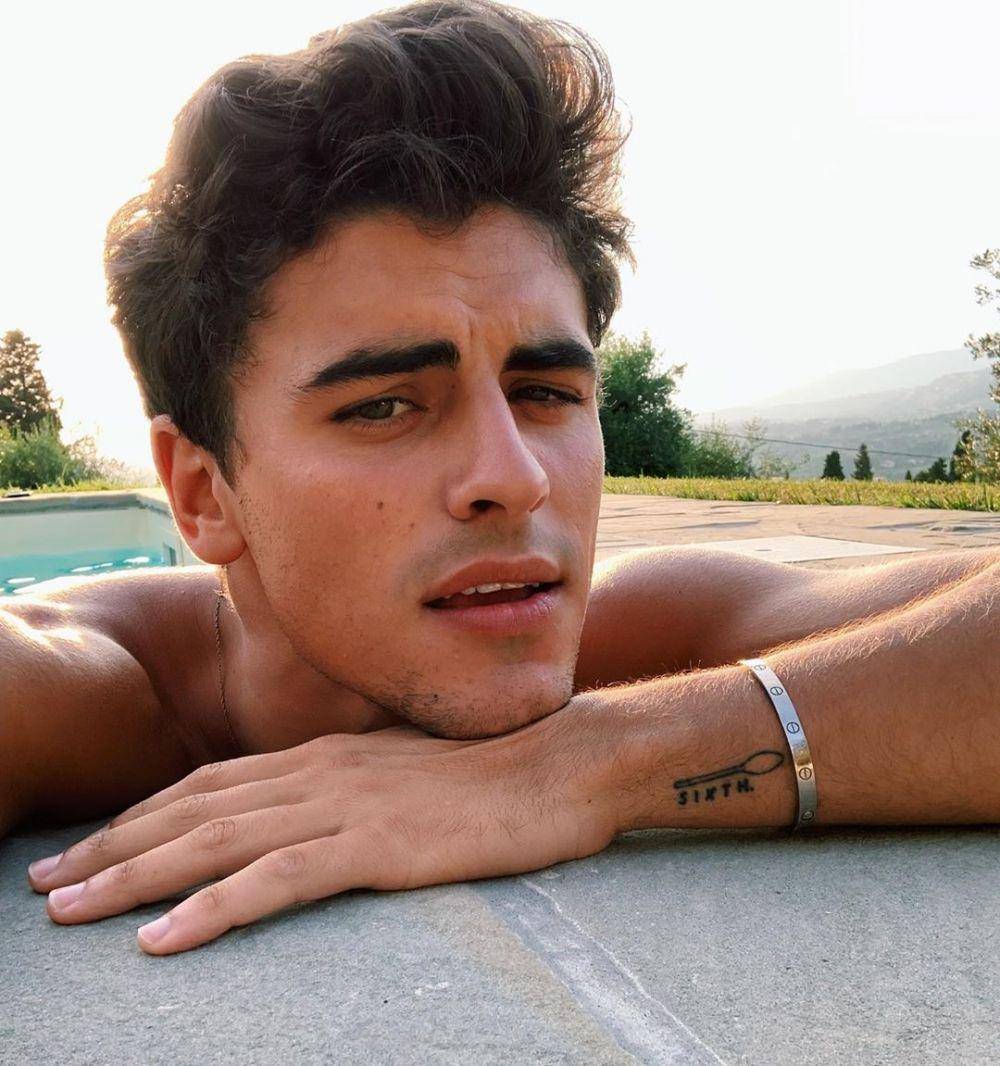 instagram.com/jackgilinsky/