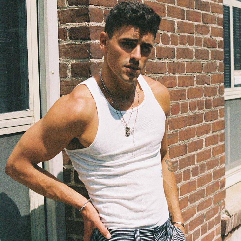 instagram.com/jackgilinsky/