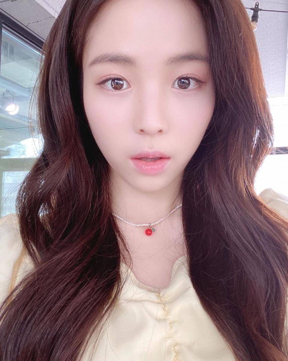 instagram.com/niziu_artist_official
