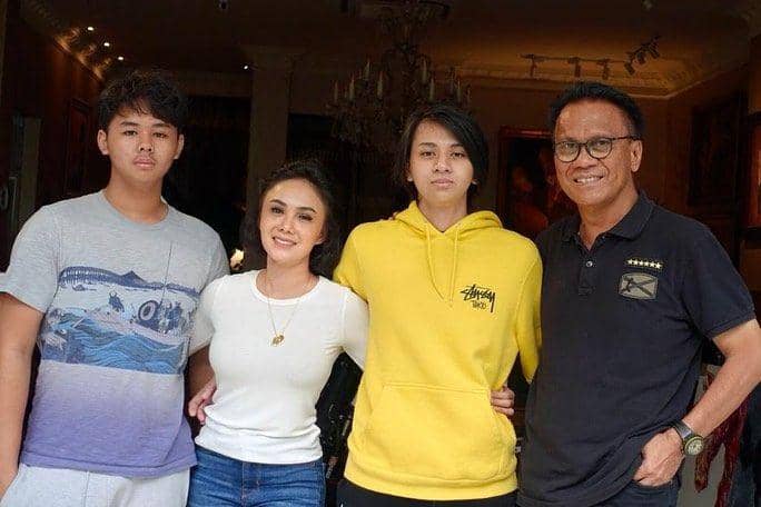 instagram.com/yunishara36