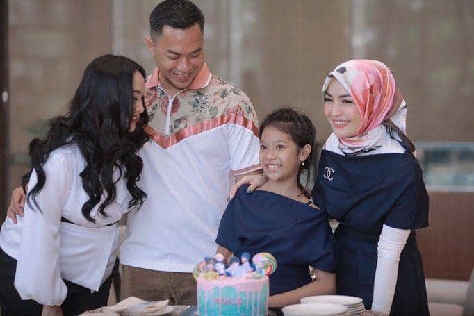 instagram.com/zaskia_gotix