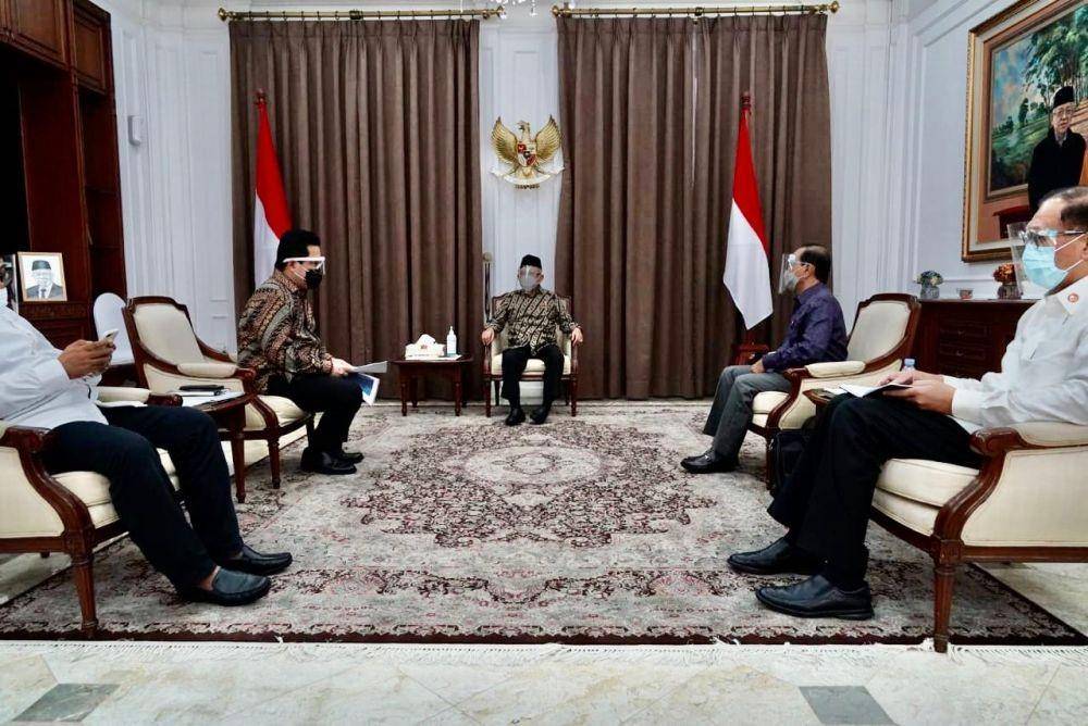 Erick Thohir bertemu dengan Wapres Ma'ruf Amin terkait perkembangan vaksin COVID-19 (Dok. Istimewa)