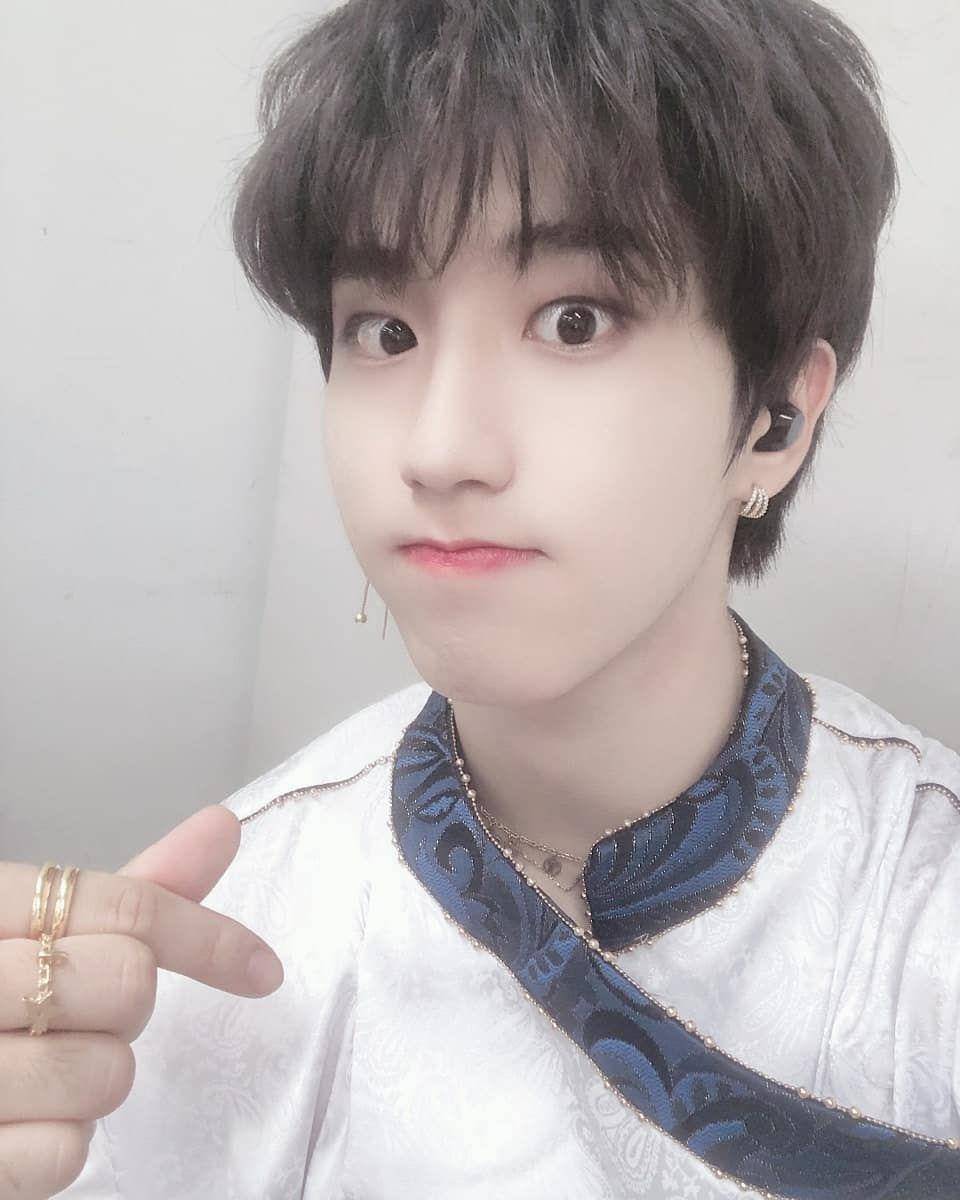 instagram.com/realstraykids