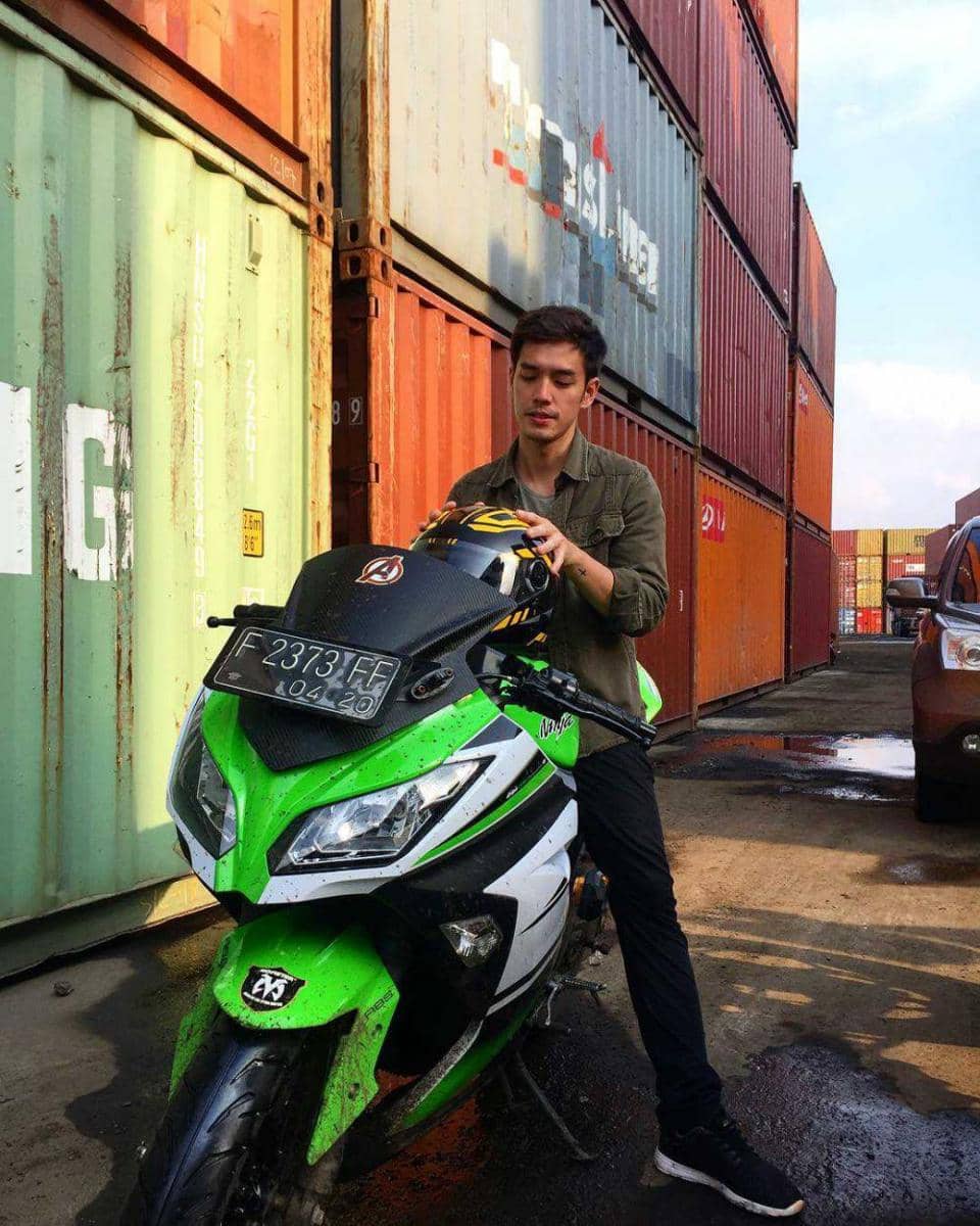 instagram.com/anthonyxie_