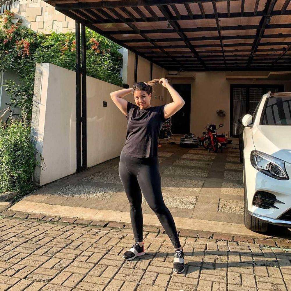 Instagram.com/tya_ariestya