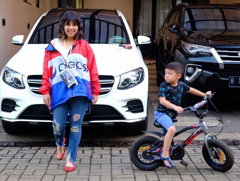 Instagram.com/tya_ariestya