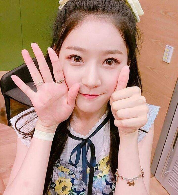 instagram.com/kim.sae.ron
