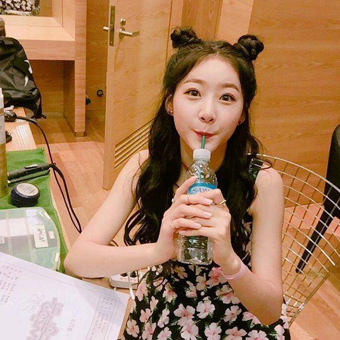 instagram.com/kim.sae.ron