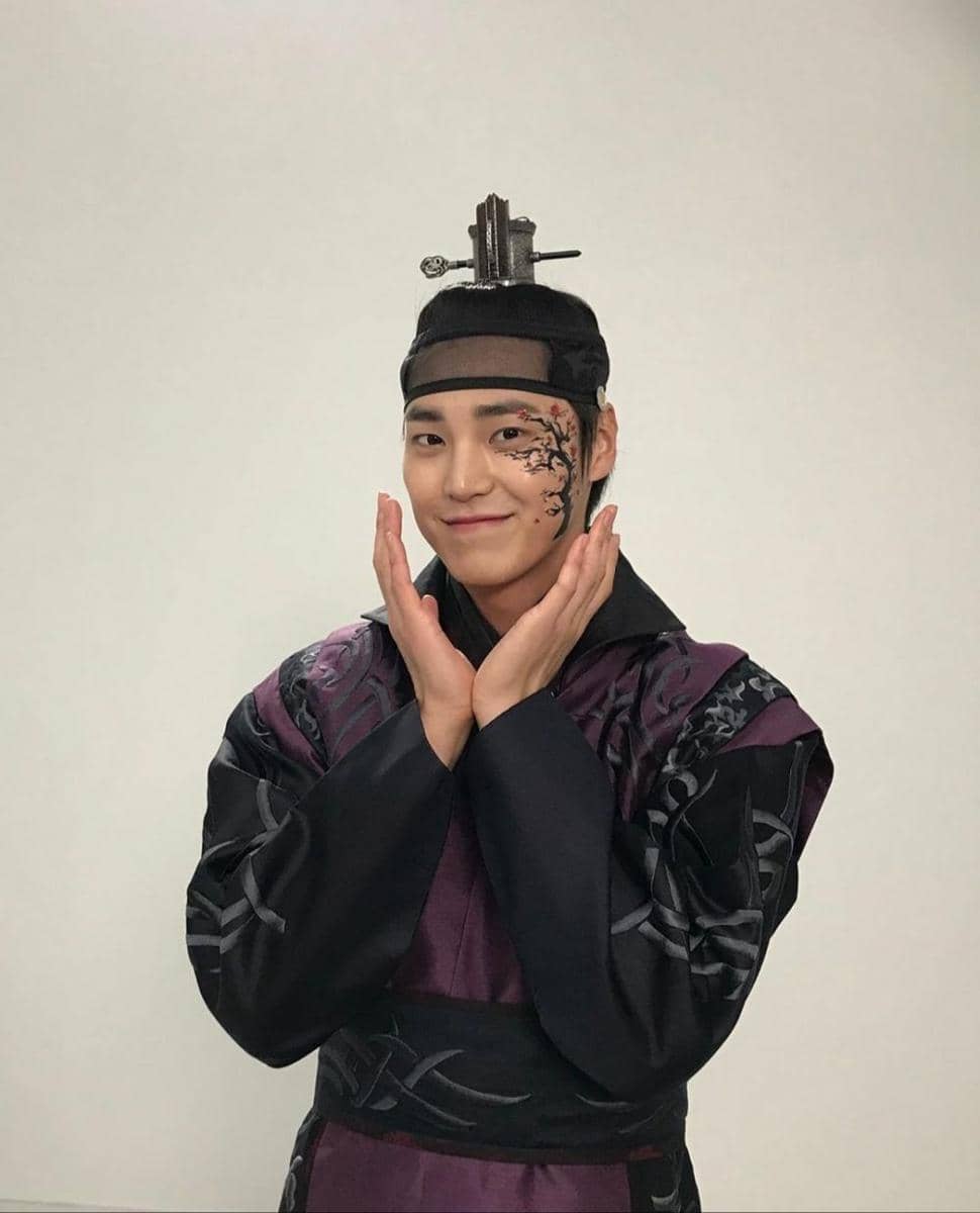 Instagram.com/leetaehwan0221