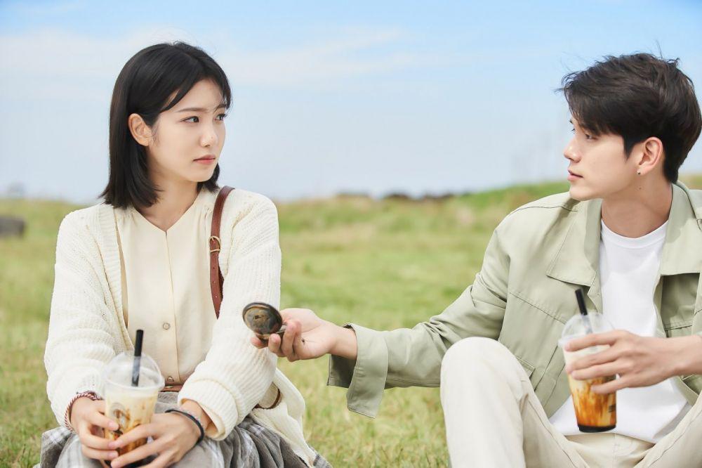 Bikin Baper, 10 Potret Couple Serasi Idol Kece dan Pasangan di KDrama