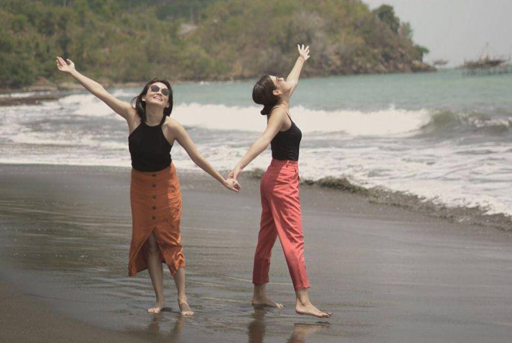 Instagram.com/rebeccatamara