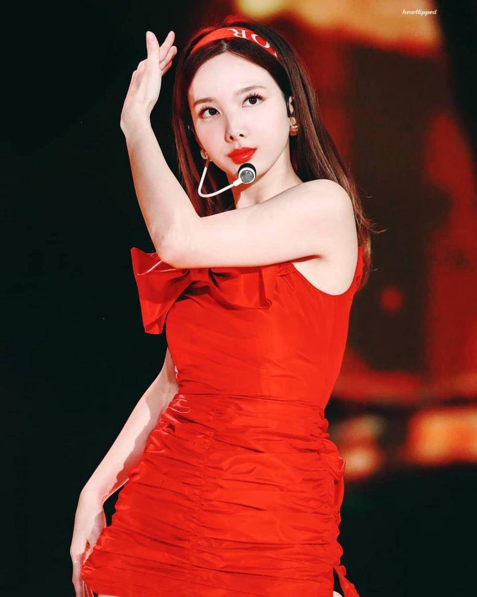 instagram.com/twnayeon